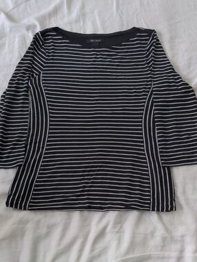 White House Black Market Black And White Striped 3/4 Sleeve Rayon Sweater Size M
